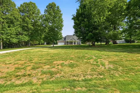 Exterior - 1305 Daltons Dr, Forest, VA 24551 photo 4 of 11