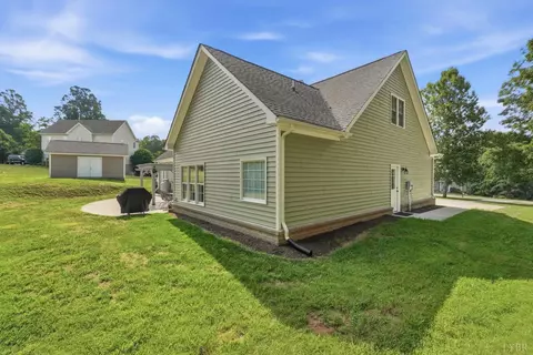 Exterior - 1305 Daltons Dr, Forest, VA 24551 photo 10 of 11