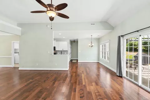 Living - 1305 Daltons Dr, Forest, VA 24551 photo 5 of 5