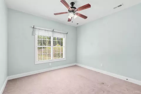 Bedroom - 1305 Daltons Dr, Forest, VA 24551 photo 4 of 6