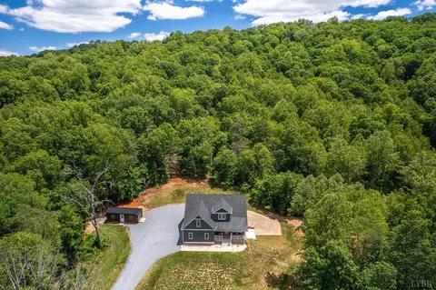 1614 Venturous Trl, Goode, VA 24556