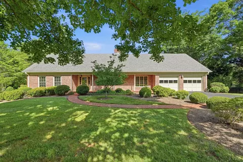 1120 Meriwether Cir, Lynchburg, VA 24503