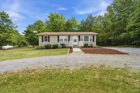 6108 Wards Rd, Hurt, VA 24563