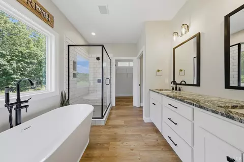 Bath - 1826 Austin Mill Rd, Evington, VA 24550 photo 2 of 10