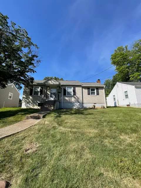 207 College Dr, Lynchburg, VA 24501