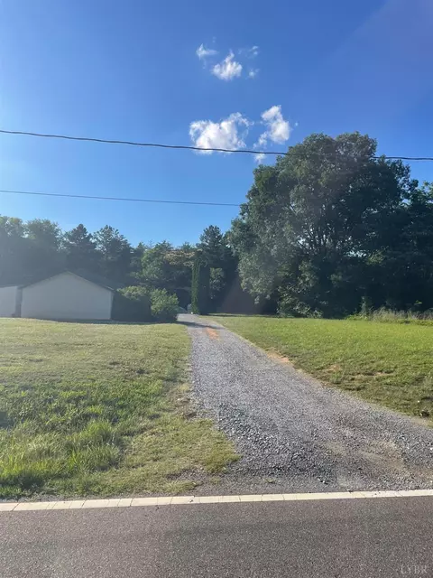 4561 Colonial Hwy, Evington, VA 24550