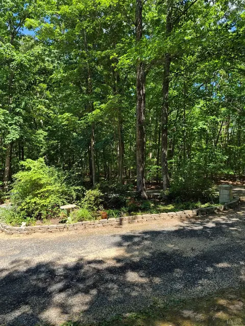 Exterior - 1644 Bethany Rd, Rustburg, VA 24588 photo 6 of 16