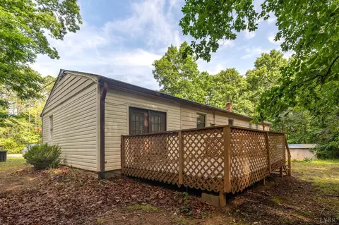 Exterior - 969 Hawkins Rd, Evington, VA 24550 photo 7 of 8