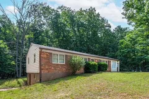 Exterior - 969 Hawkins Rd, Evington, VA 24550 photo 4 of 8