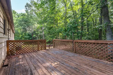 Exterior - 969 Hawkins Rd, Evington, VA 24550 photo 2 of 8