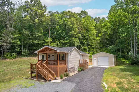 11767 James River Rd, Shipman, VA 22971