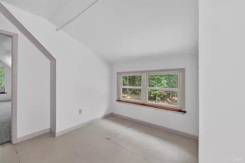 Bedroom - 359 Liberty Ln, Buckingham, VA 23921 photo 7 of 8