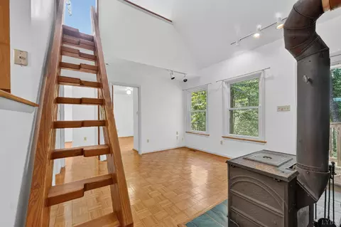 Living - 359 Liberty Ln, Buckingham, VA 23921 photo 5 of 6