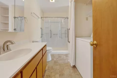 Bath - 359 Liberty Ln, Buckingham, VA 23921 photo 2 of 5