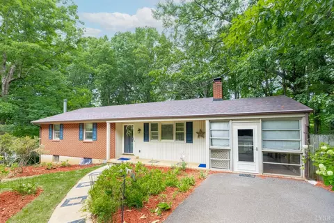 1216 Cedar Hill Dr, Lynchburg, VA 24502