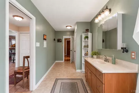 Entry Way - 378 S Five Forks Rd, Monroe, VA 24574 photo 1 of 4