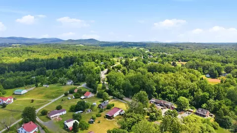 View/Area - 378 S Five Forks Rd, Monroe, VA 24574 photo 2 of 7