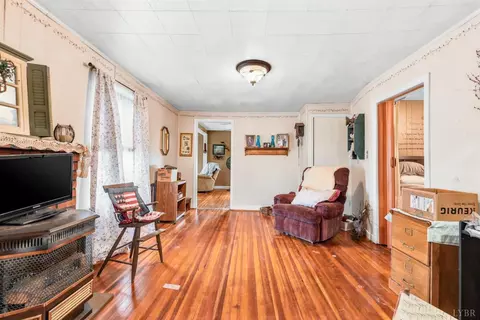 Living - 378 S Five Forks Rd, Monroe, VA 24574 photo 2 of 2