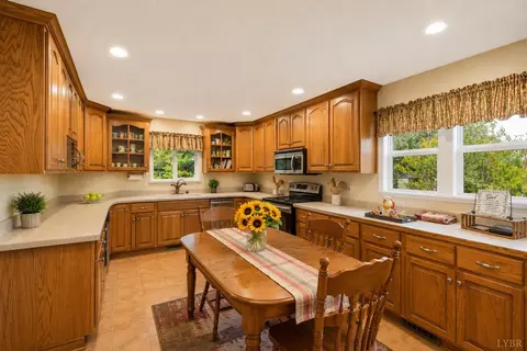 Kitchen - 378 S Five Forks Rd, Monroe, VA 24574 photo 2 of 4
