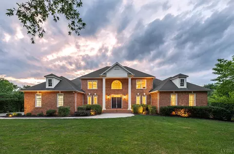 1368 Jefferson Dr W, Forest, VA 24551