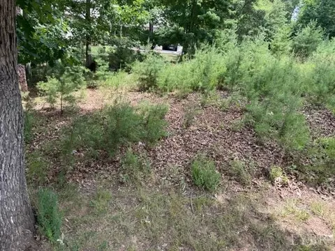 37 Waterview Ct, Gretna, VA 24557