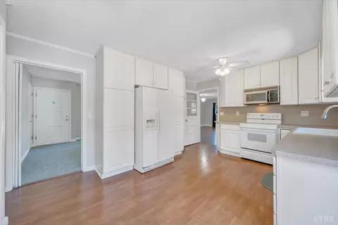 Entry Way - 121 Ridgeview Rd, Hurt, VA 24563 photo 2 of 2