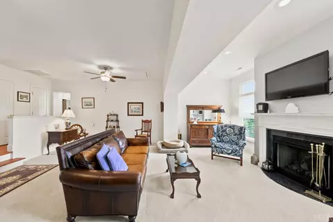 Living - 1237 Austin Mill Rd, Evington, VA 24550 photo 5 of 6