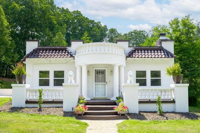 880 Riverbend Rd, Altavista, VA 24517