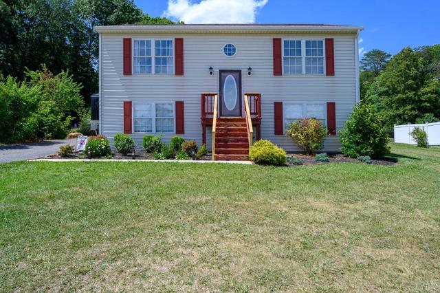 716 Russell Woods Dr, Lynchburg, VA 24502