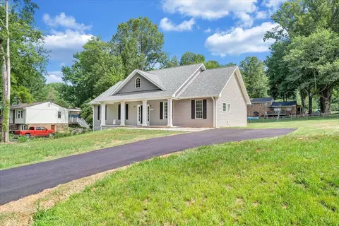 Exterior - 222 Graves Dr, Forest, VA 24551 photo 15 of 19