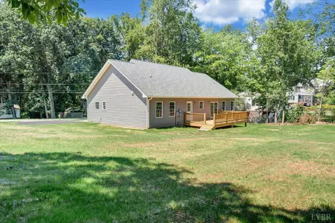 Exterior - 222 Graves Dr, Forest, VA 24551 photo 10 of 19