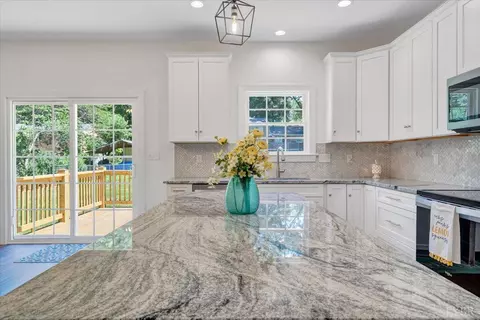 Kitchen - 222 Graves Dr, Forest, VA 24551 photo 4 of 6