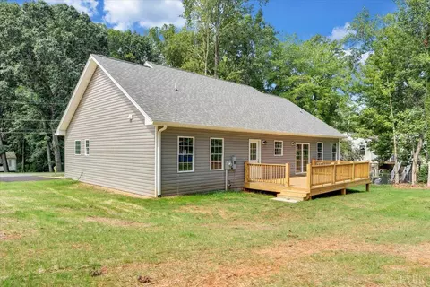 Exterior - 222 Graves Dr, Forest, VA 24551 photo 5 of 19