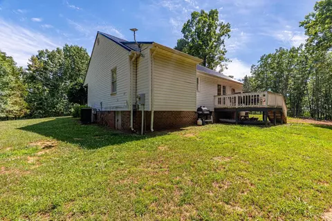 Exterior - 3237 Dearborn Rd, Evington, VA 24550 photo 15 of 16