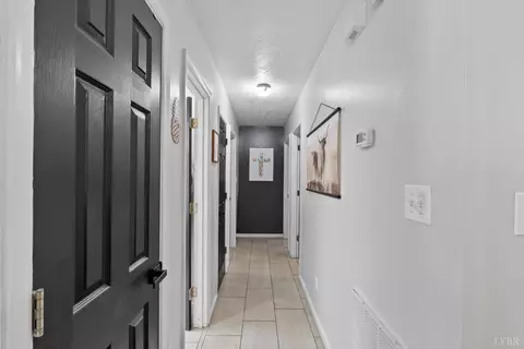 Entry Way - 3237 Dearborn Rd, Evington, VA 24550 photo 3 of 3