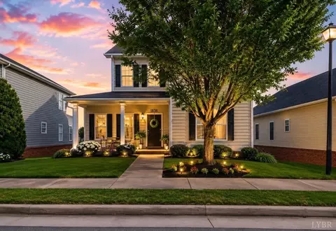 1093 Cranberry Ct, Moneta, VA 24121
