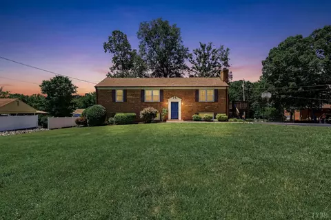 201 Forest Dale Dr, Forest, VA 24551
