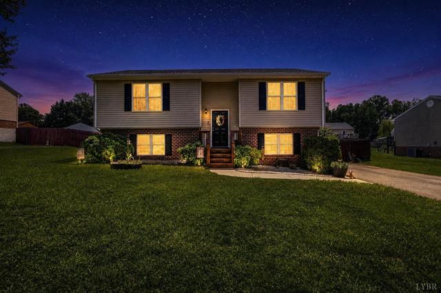 208 Sweeney Cir, Forest, VA 24551