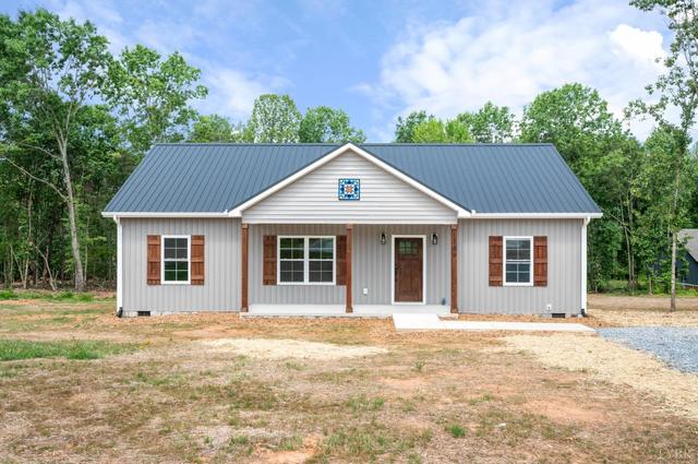 103 Greenhouse, Rustburg, VA 24588