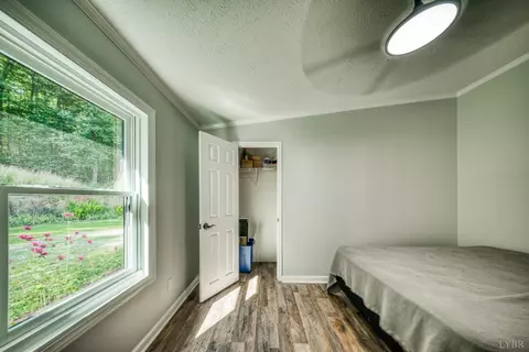Bedroom - 1019 Wagon Trail Rd, Monroe, VA 24574 photo 4 of 6