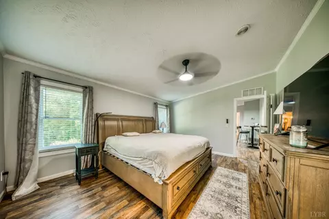 Bedroom - 1019 Wagon Trail Rd, Monroe, VA 24574 photo 6 of 6