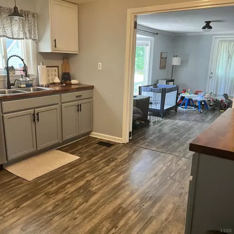 Kitchen - 178 Pendleton Dr, Amherst, VA 24521 photo 2 of 2