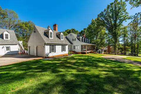 207 Fox Runn Dr, Lynchburg, VA 24503