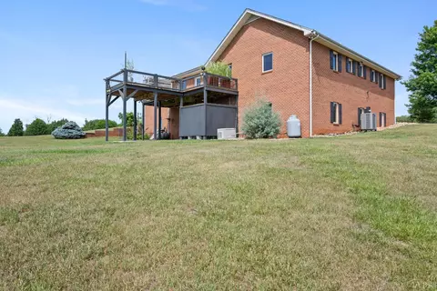 Exterior - 102 Cold Branch Rd, Forest, VA 24551 photo 9 of 11