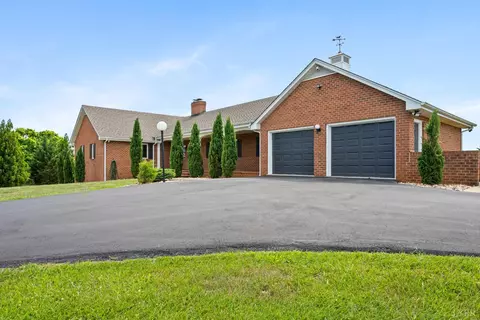 Exterior - 102 Cold Branch Rd, Forest, VA 24551 photo 7 of 11