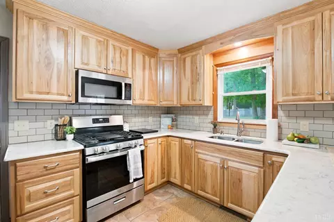 544 Clearview Cir, Rustburg, VA 24588 photo 7