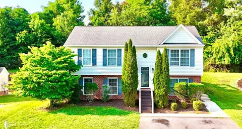 302 Wessex Rd, Lynchburg, VA 24501