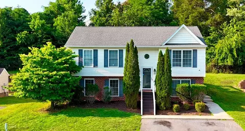 302 Wessex Rd, Lynchburg, VA 24501