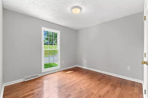 Bedroom - 137 Deer Path, Rustburg, VA 24588 photo 4 of 7