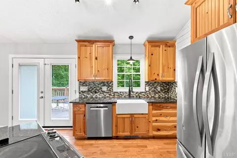 Kitchen - 137 Deer Path, Rustburg, VA 24588 photo 5 of 6